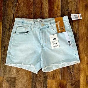 Kensie Jeans high rise shorts. New with tags. Size 2.